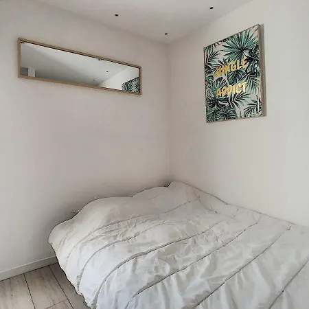 Apartment 9 Calmette