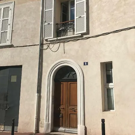 Apartment 9 Calmette *